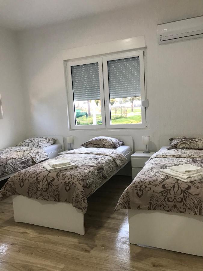 Apartamento Soba Milojkovic Golubac Exterior foto