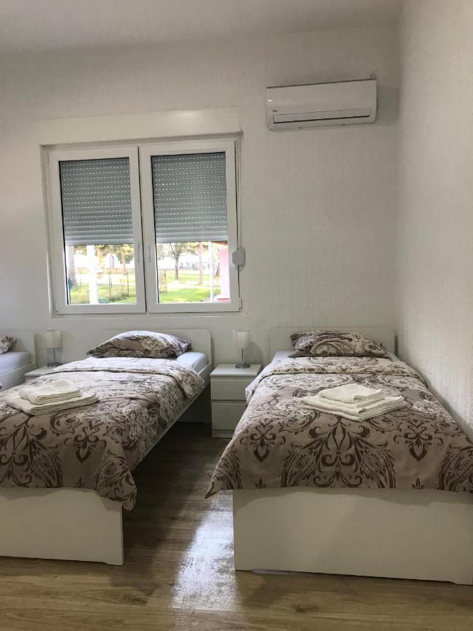 Apartamento Soba Milojkovic Golubac Exterior foto