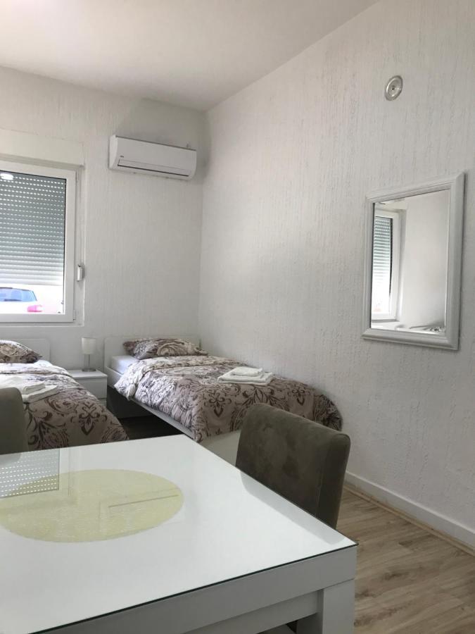 Apartamento Soba Milojkovic Golubac Exterior foto